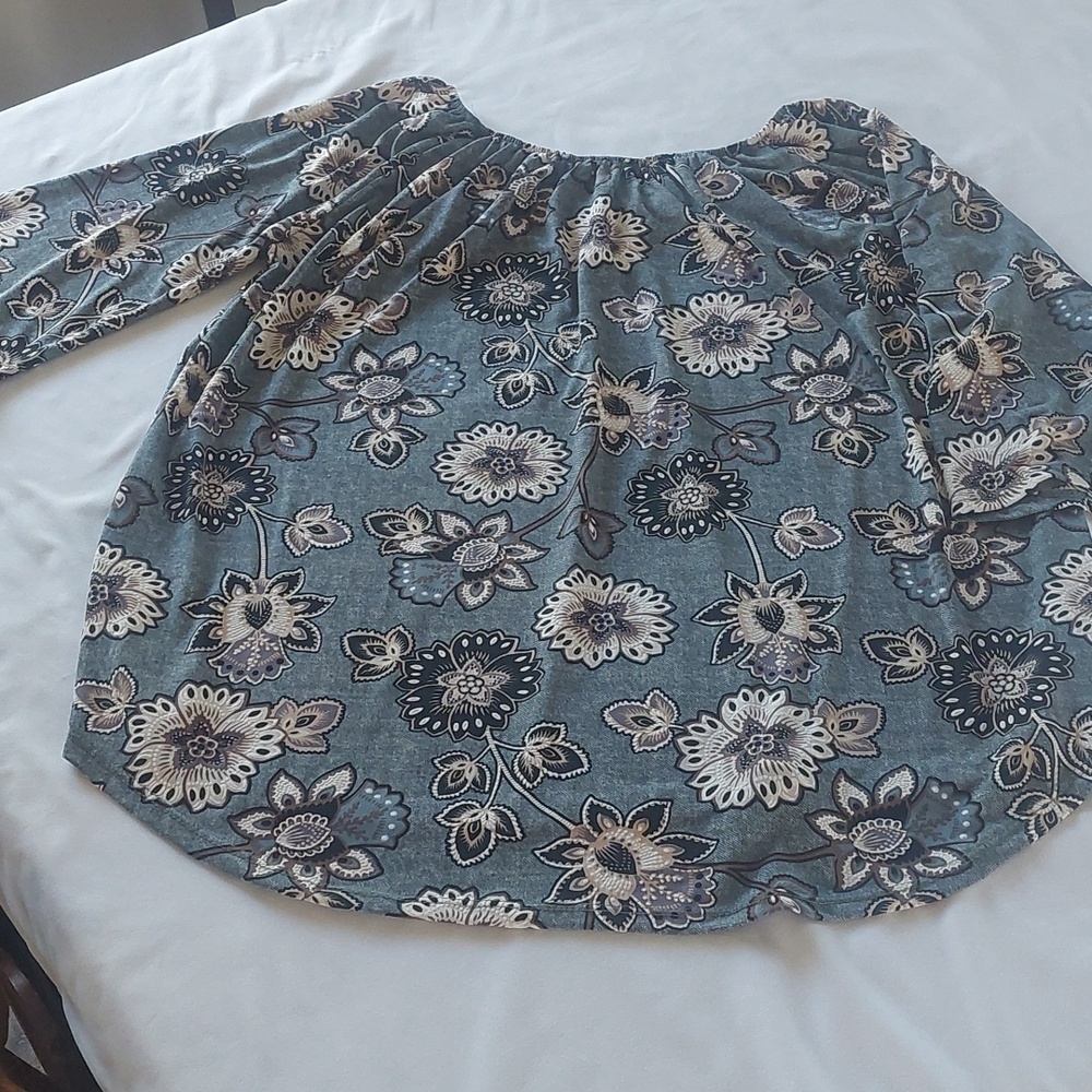 Amiana Blue Pop Out Floral Off-Shoulder Top .Size M - Picture 5 of 8